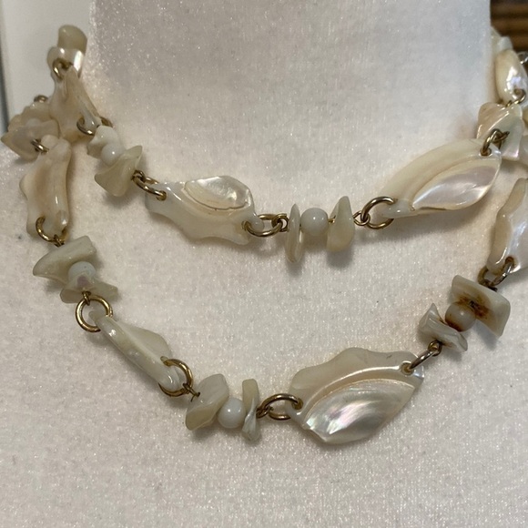 Iridescent Seashell Beach Party Summer Long Necklace Vintage - Picture 4 of 16